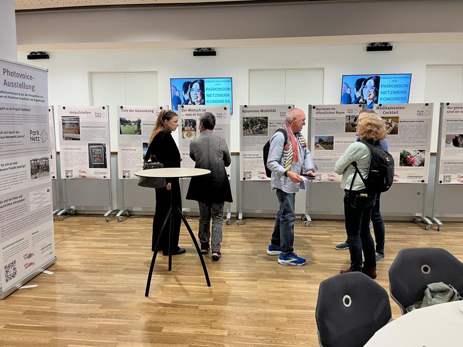 Unsere Photovoice-Ausstellung auf dem Parkinson-Netzwerkkongress 2025